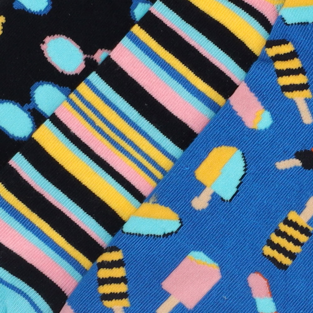 Discover three pairs of vibrant cotton socks that instantly brighten up your daily wardrobe. Crafted from 100% pure cotton, they deliver a soft, breathable fit ideal for all-day comfort. The durable, high-quality prints retain their brilliance even after many washes. These unisex socks are designed to stay in place without squeezing, making them a perfect fusion of style and functionality.